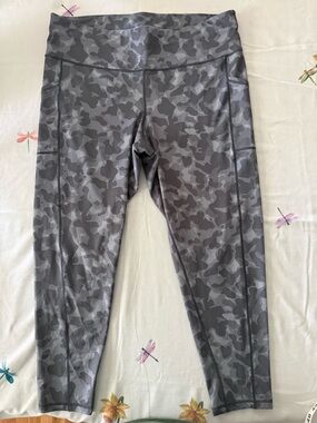 Ideology Gray Camo Workout Leggings